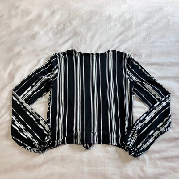 💛2FOR$12 Forever 21 Black&White Striped Blouse - Picture 8 of 8